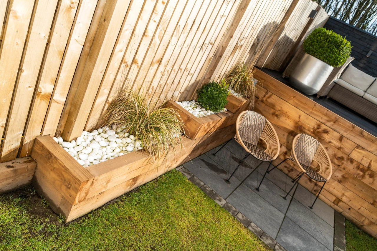 Green Incised Softwood UC4 Treated Sleeper 7 Green Incised Softwood UC4 Treated Sleeper - Image 5