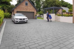 Granite Eclipse Sawn Setts Natural Stone Paving Dark Mixed Project Pack (8.04m2)