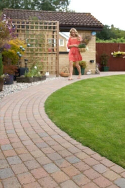 Drivesett Deco Concrete Block Paving Traditional 110 X 110 X 50mm (10.67m2)