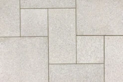 Granite Eclipse Natural Stone Paving Slab Light 906 X 603 X 25mm (25 Pack)